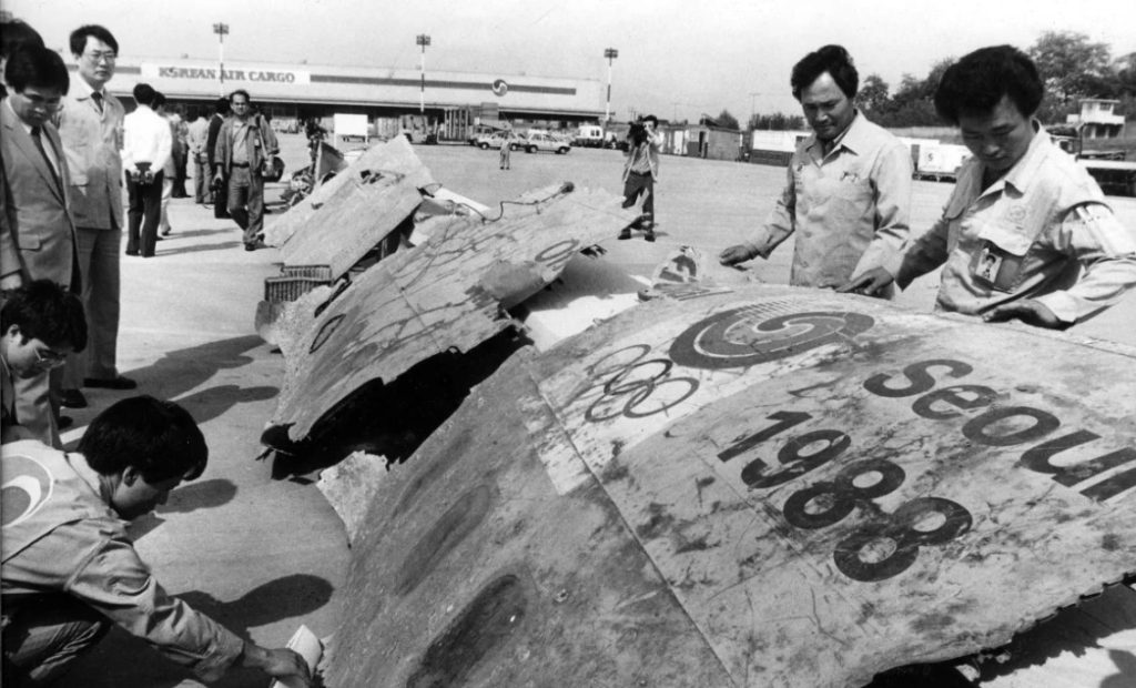 1987 – Sulmi ndaj fluturimit Korean Air 858: Një akt terrori shtetëror që tronditi botën