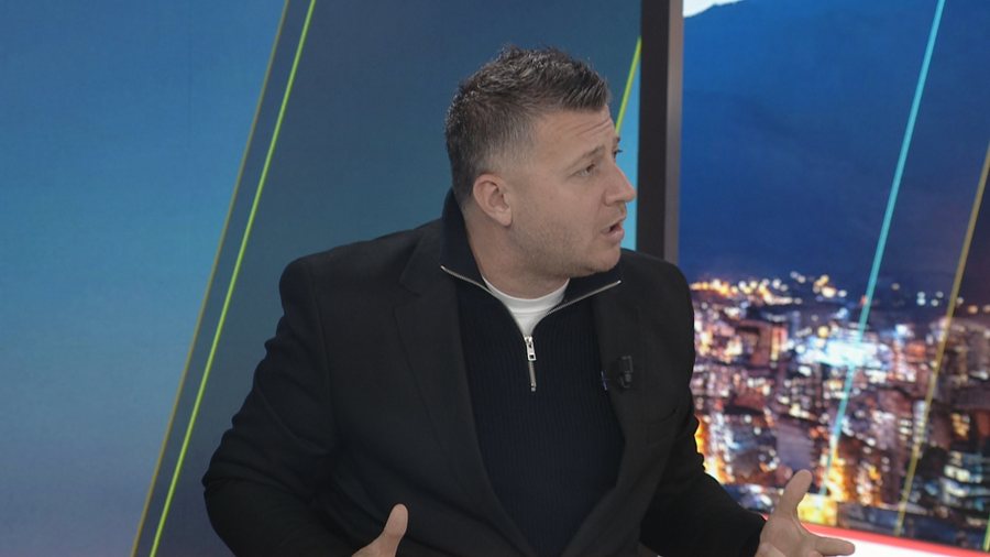 “Berisha e nisi foltoren e parë me 5 vetë, arriti të çlirojë partinë”