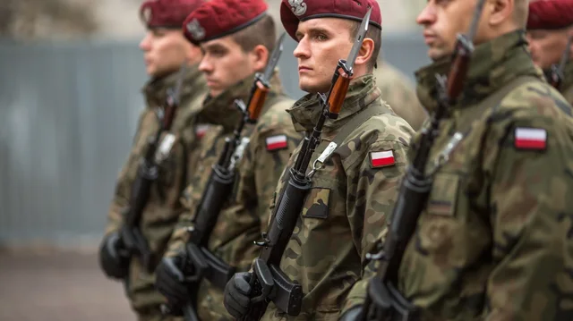 Polonia në gatishmëri! 10 mijë ushtarë në shërbim