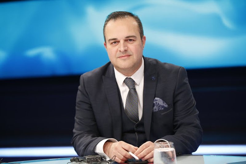 Pika që s’ju bie, 5 vjet hetime duke i nxirë jetën një prej mjekëve më të zotë në Europë!
