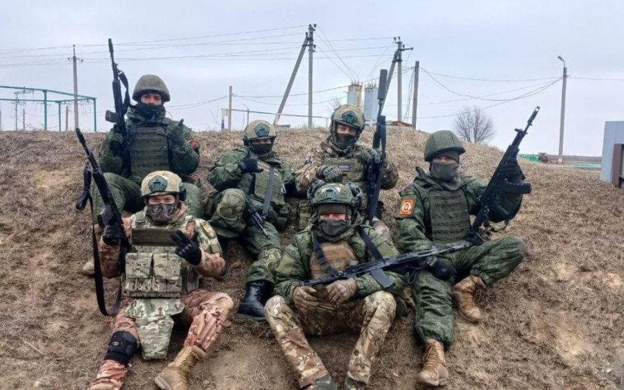 Militantët serbë luftojnë për Putinin/ Besojnë se “Nëna Rusi” do i ndihmojë të rimarrin Kosovën