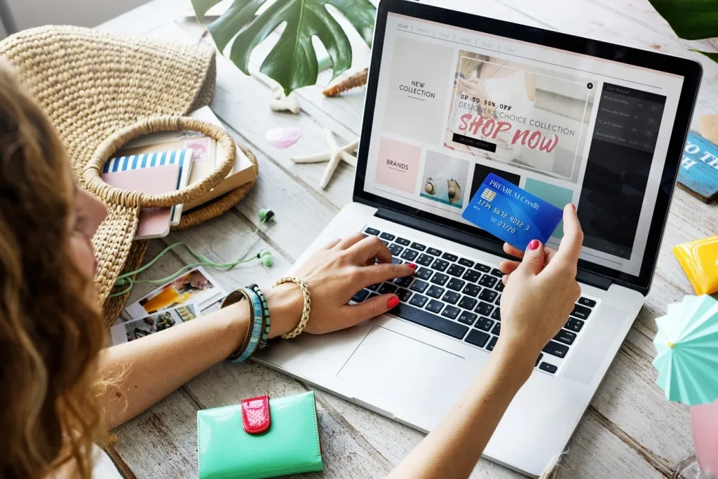 Rritet ndjeshëm përdorimi i internetit dhe blerjeve online në Shqipëri (lifestyle)