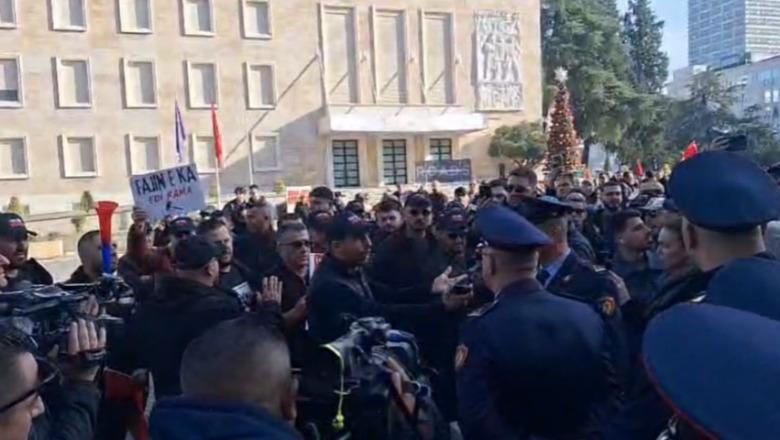 Protesta e Lapajt/ Tedi Blushi skeptik: Vlerësoj këdo që ngre zërin kundër regjimit, por e vështirë të besoj në sinqeritetin e aksionit të tij