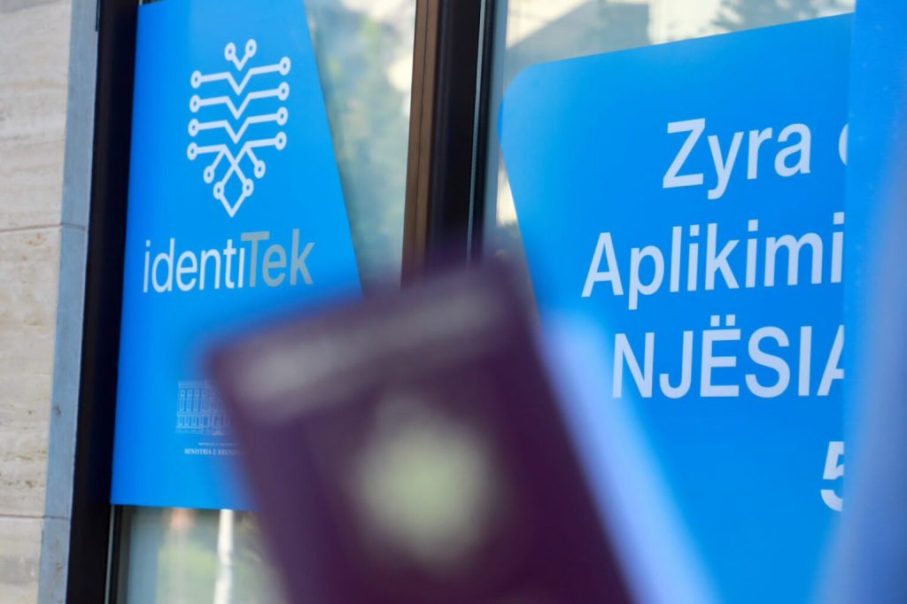 Nga 30 dhjetori ndryshojnë vendndodhjet e disa zyrave të aplikimit të IdentiTek në Tiranë