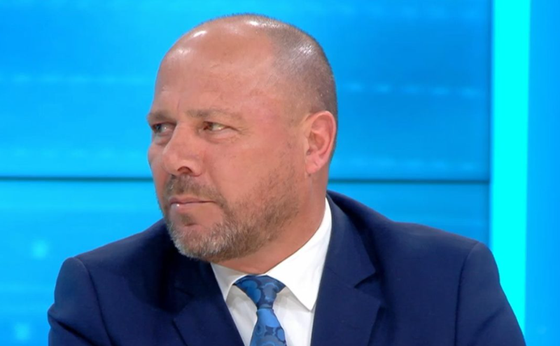 Deputetët e PD do të hyjnë në grevë urie? Mziu nuk e mohon: Mund të jetë një rrugë për kthimin e standardeve demokratike