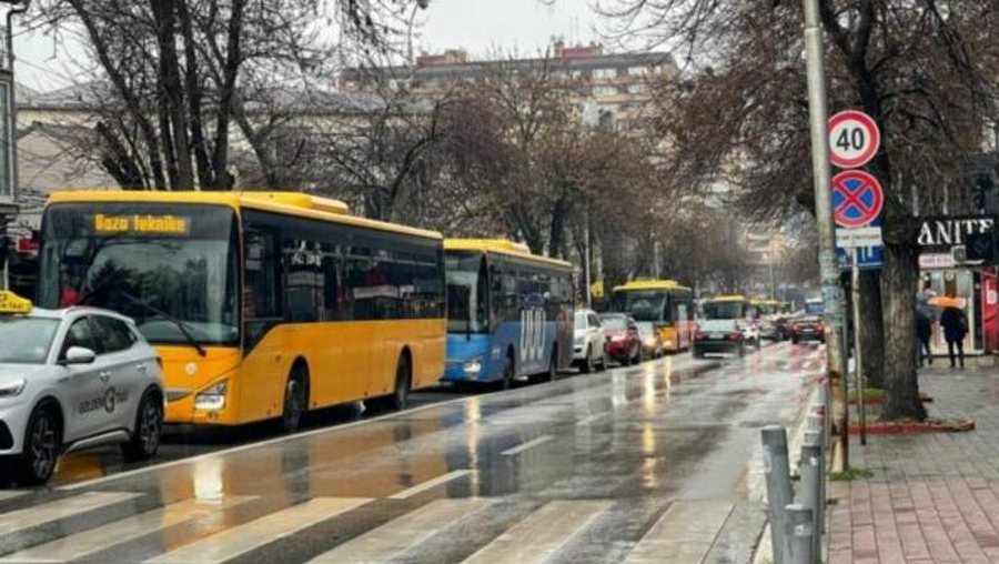 Ministria e Financave alokoi fondet, rikthehet pas 9 ditësh transporti publik në Prishtinë