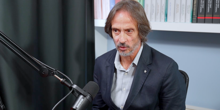 Andoni: Një dorë në Komitetin Qendror ka vendosur për ndryshimet politike në Dhjetor ‘90