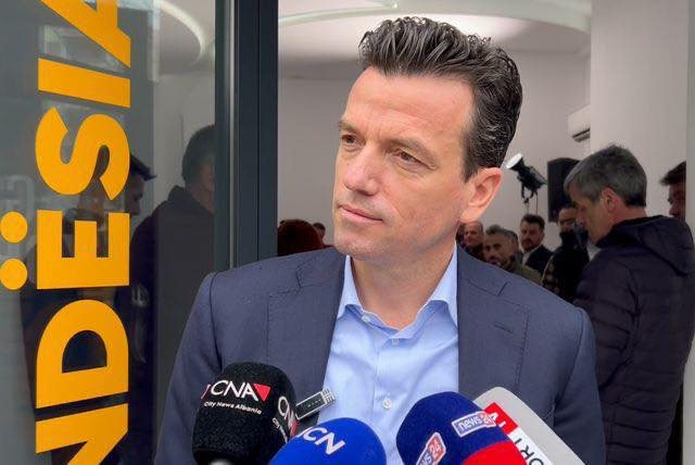 Shehaj: Rama po sulmon oficerët e BKH-në sepse u tremb kur ia çoi SPAK-u në zyrë