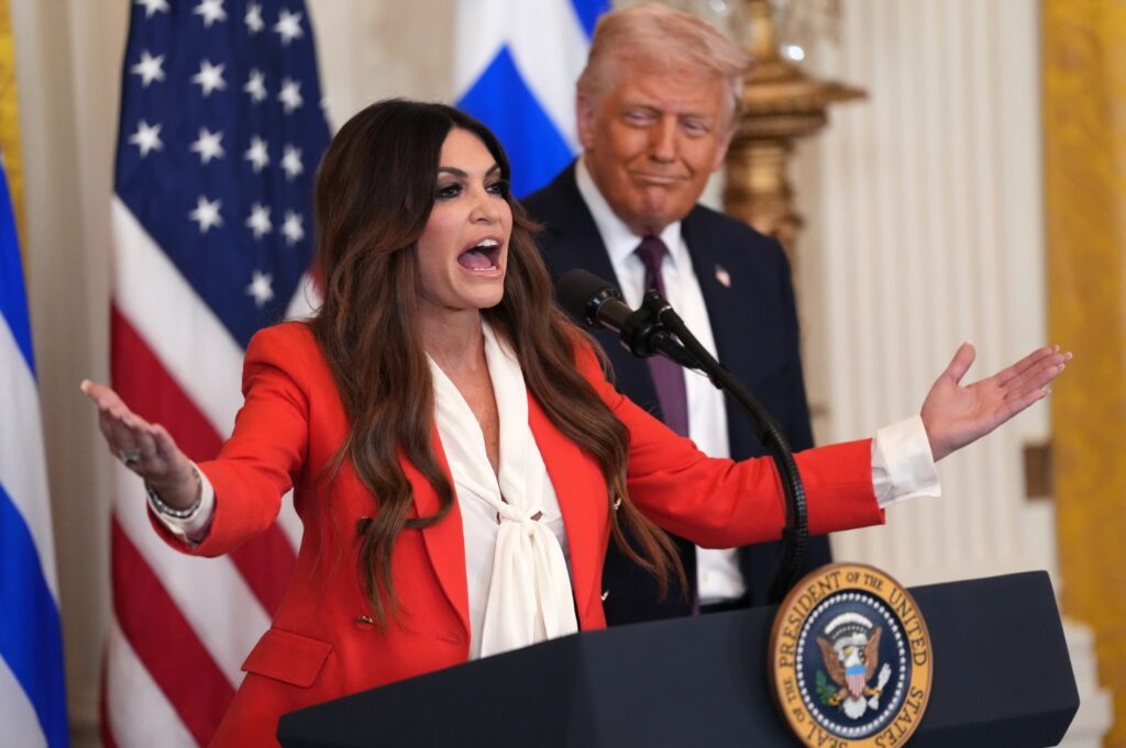 Si dishepuj të Magës: Njihuni me të dërguarit e Trump që po ngjallin habi në Europë