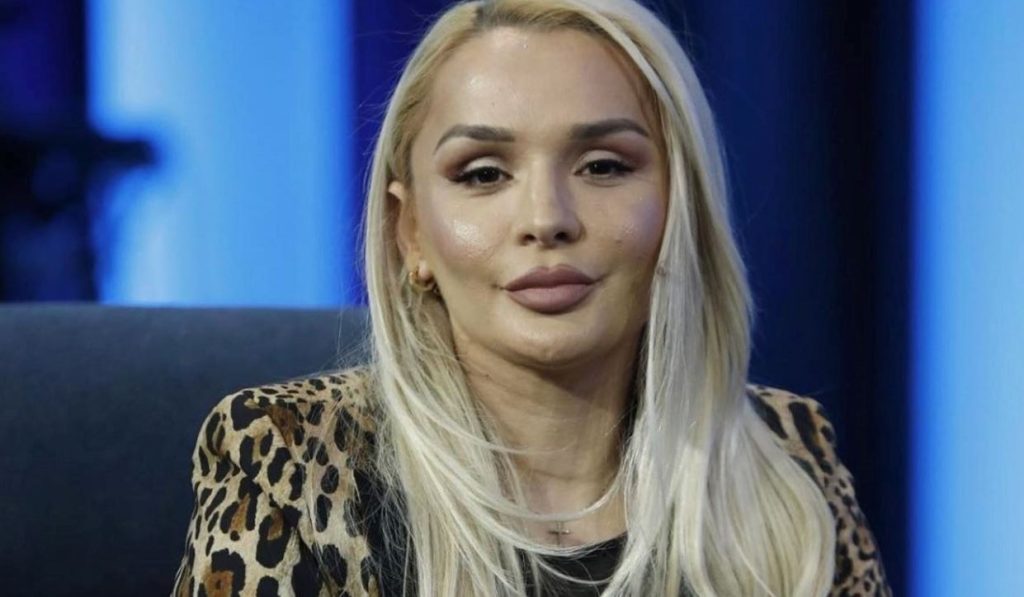“Preferohen dashnore vajzat e ekranit…”, Shkenda Lili zbulon: Biznesmenat krenohen te shoqëria…