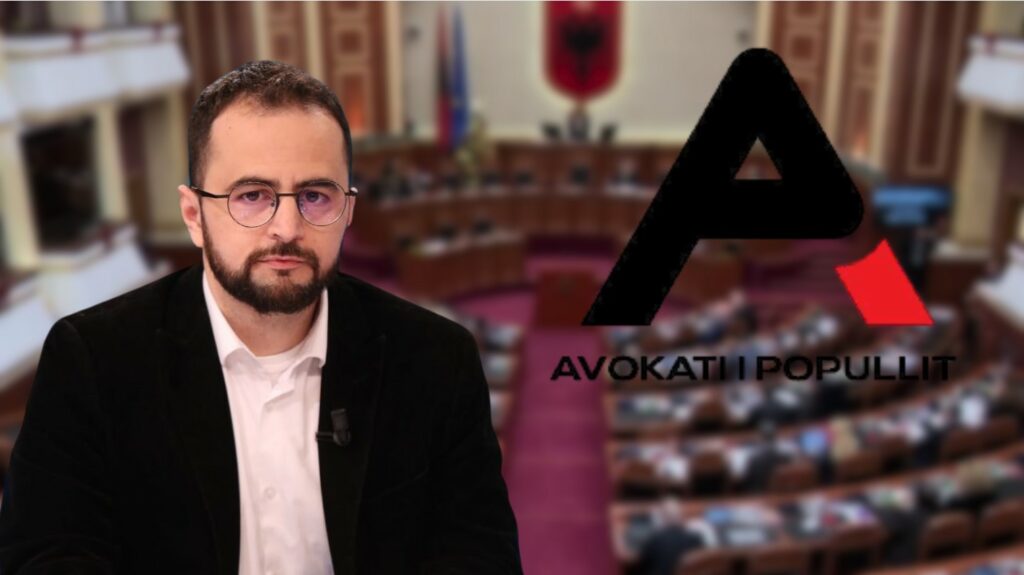 Endri Shabani mbërrin në Kuvend, sot pritet betimi i tij si Avokat Populli