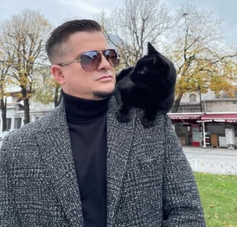 “E kam peng”, këngëtari i njohur tregon bisedën e fundit me Shpat Kasapin