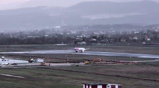 Kushtet e motit/ Ministria e Infrastrukturës njoftim për fluturimet në Rinas