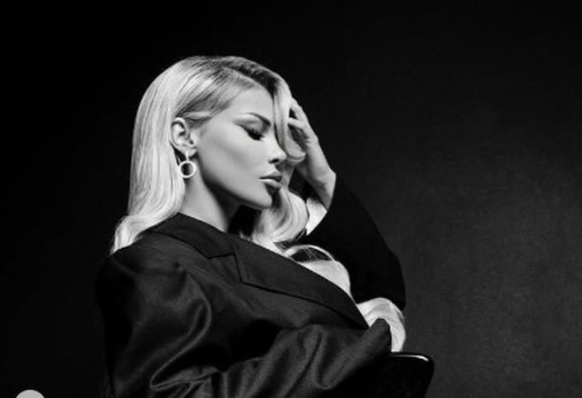 Festivali i industrisë në Dubai/ Luana Vjollca pjesë e panelit elitar