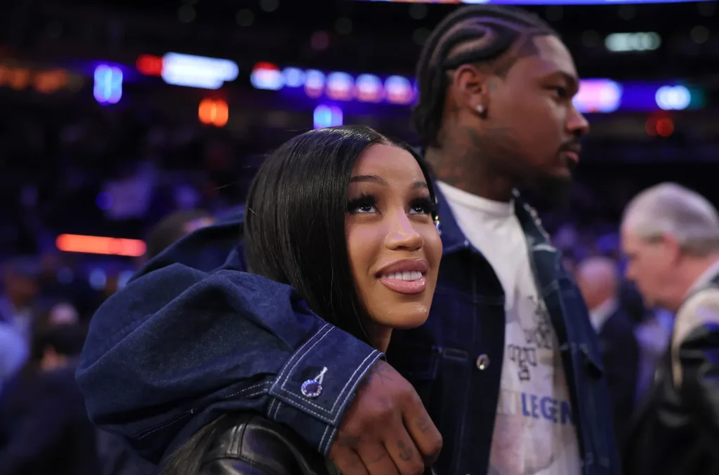 Partneri i Cardi B, Stefon Diggs, akuzohet për dhunë ndaj kuzhinieres së tij!
