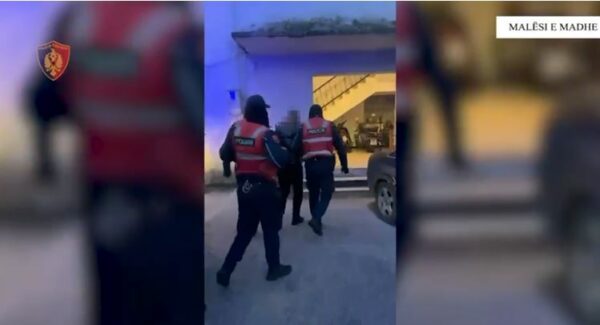 Malësi e Madhe, akuzohet për kultivim narkotikësh, arrestohet 35 vjeçari
