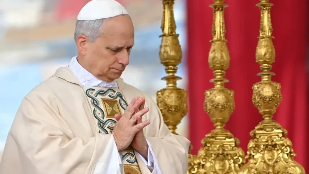 Papa paralajmëron: Lufta është rikthyer në modë, paqja po kërkohet përmes armëve