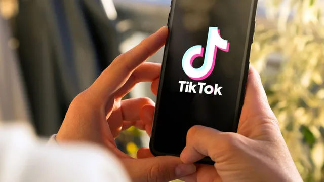 “Fëmijët tanë humbën jetën nga sfidat e rrezikshme”/ Pesë familje britanike ngrenë padi ndaj TikTok