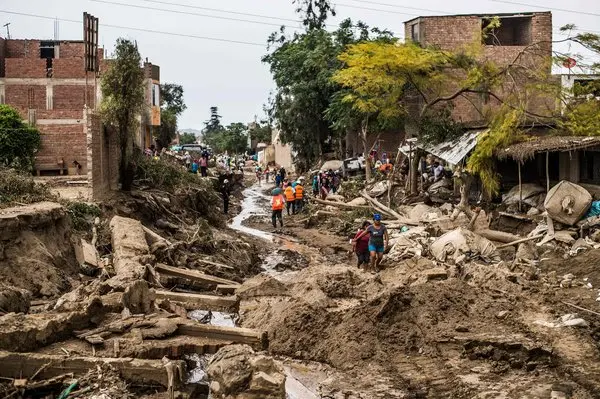 Përmbytje të rënda në Peru, dhjetëra familje të zhvendosura