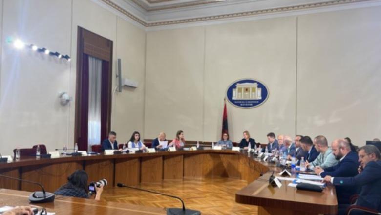 Partia Demokratike vendos sot për rikthimin te Reforma Territoriale! Berisha konfirmoi bojkotin, të martën seanca plenare e Kuvendit për votimin e formulës së barazisë