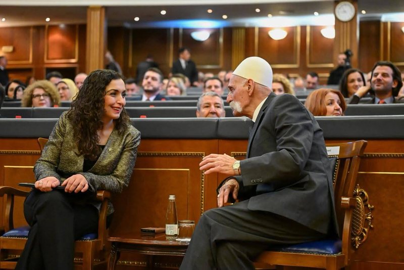 Pse jo Vjosa Osmanin edhe një mandat të dytë presidente e Kosovës ?!