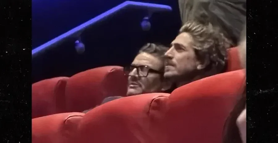 Pedro Pascal dhe Rafa Olarra, momente të ngrohta në kinema