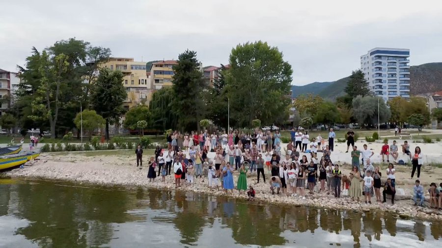 Tregu vuan nga informaliteti i lartë, vetëm 1 në 4 turistë që hyri në Shqipëri vjet u akomodua