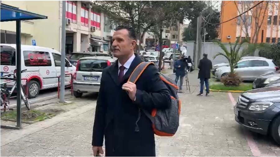 Cakrani rikthehet pas sulmit: “Belerët janë si hekuri që përthyhet, por nuk thyhet“