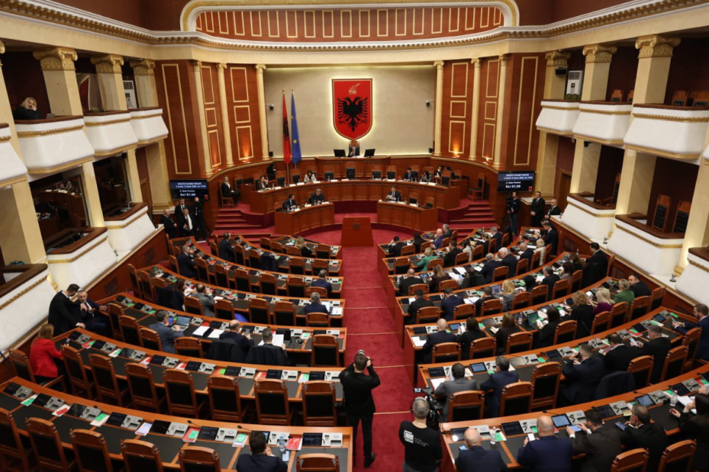Ndryshim formule në Komisionin e Reformës Territoriale? PS dhe opozita përballen sot në Kuvend