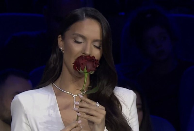 Oriola Marashi zbulon a do ta festojë Shën Valentinin