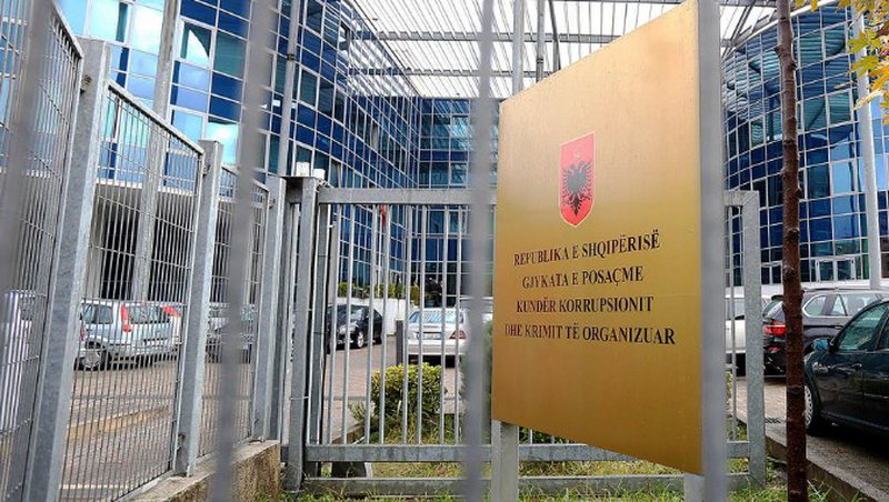 Asllan Plaku shpërthen ndaj prokurorit: “Më futët në burg pa asnjë provë!“