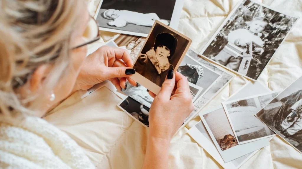 Nëse fotografitë e vjetra ju zgjojnë këtë pyetje, është koha për një vendim të vështirë (Lifestyle)
