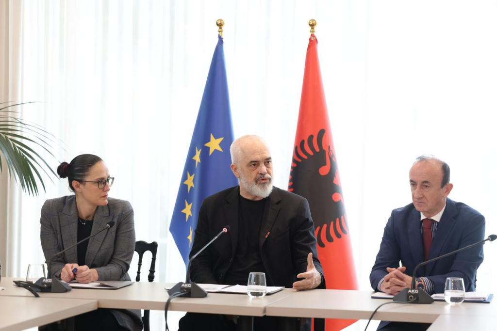 “Të mos dalin nga shtëpia si gjahtar për prenë”/ Rama i cakton detyrat kryeinspektorit Dashnor Sula