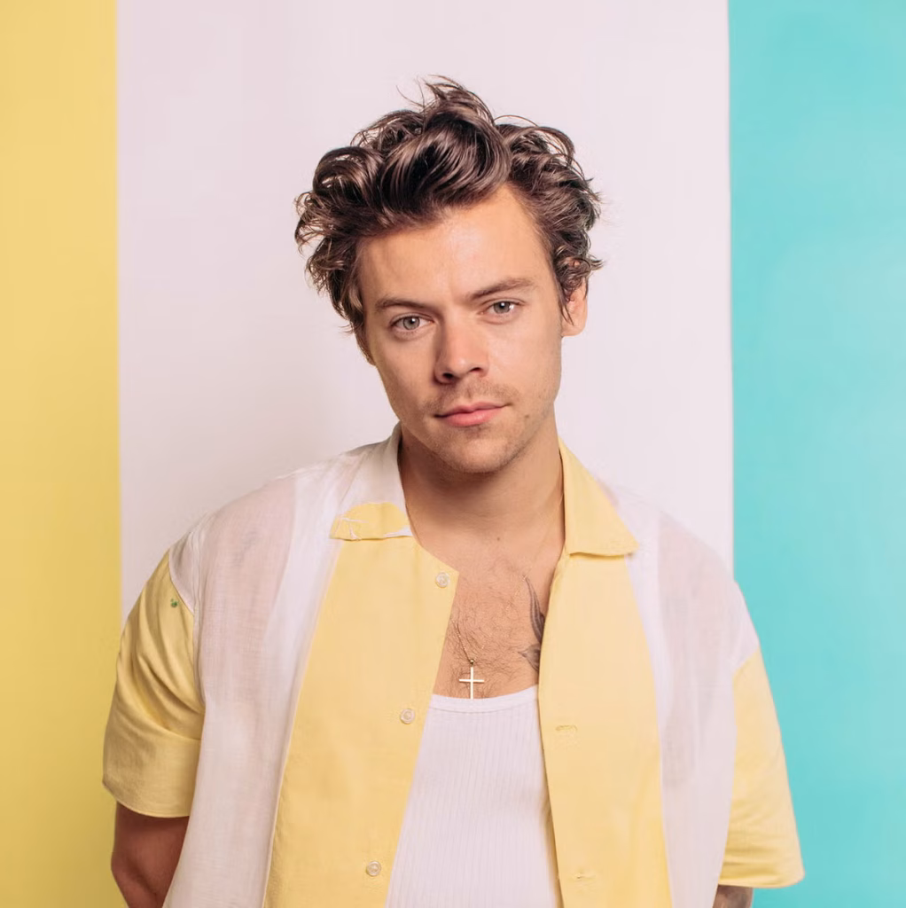 Harry Styles rikthehet në Grammys me një stil të veçantë!