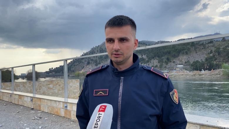 ‘U hodha direkt në Bunë, s’e mendova dy herë’/ Flet efektivi që shpëtoi 59-vjeçaren në Shkodër