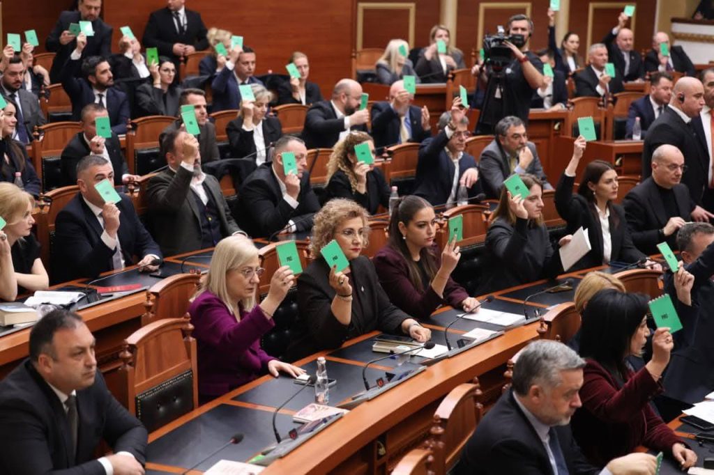 Gjikondi: Deputetët nuk duhet të kenë fare imunitet, shqiptarët prej 30 vitesh dergjen në paraburgim