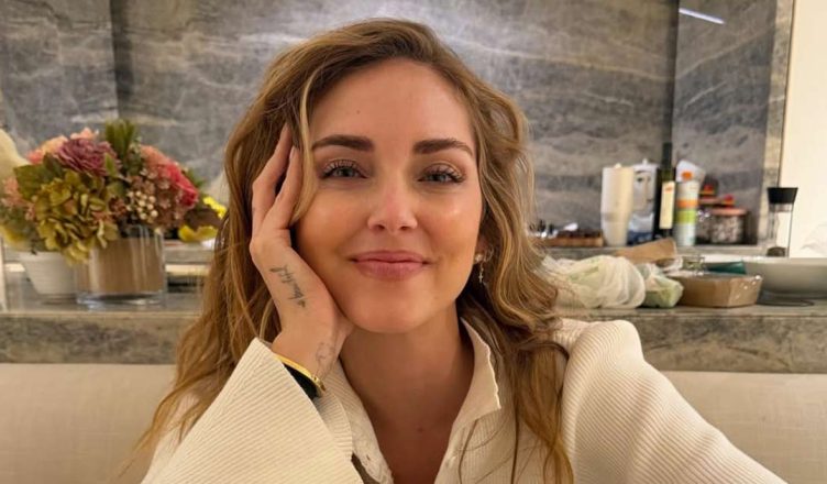 Chiara Ferragni nis një lidhje të re, kush është i dashuri i saj? Fotot i zbulojnë së bashku
