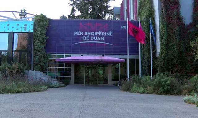 Rama mbledh nesër në seli drejtuesit e qarqeve