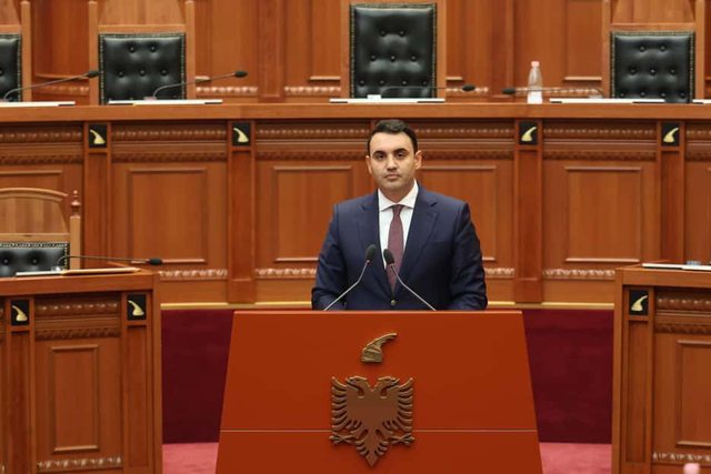 Këlliçi ironizon Spiropalin/ Debat me Peleshin: Mos u bëj mburojë e korrupsionit
