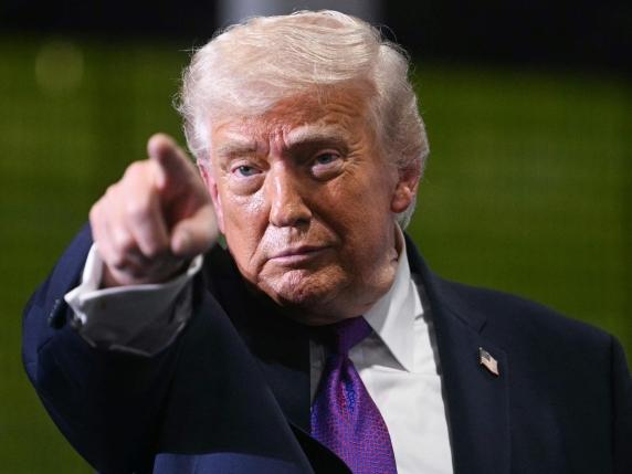 Çfarë “loje” po luan Trump? Pse qëndrimet e presidentit amerikan janë kontradiktore