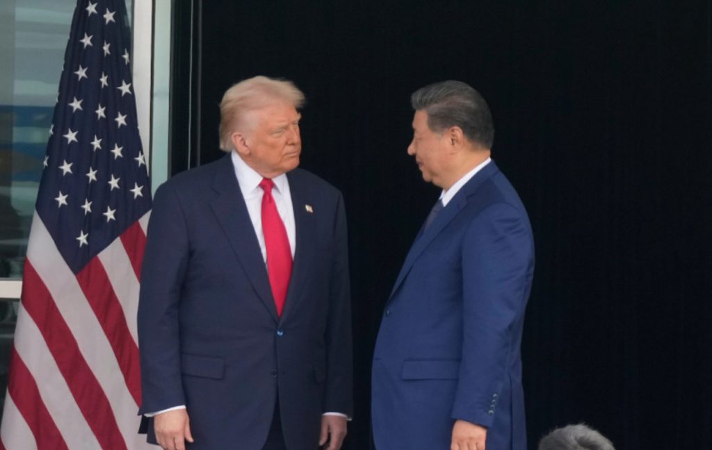 SHBA dhe Kina zhvillojnë takim në Paris para Samitit Trump-Xi
