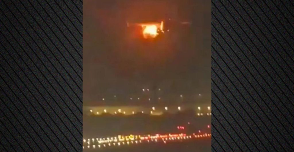 Panik te pasagjerët! Motori i avionit merr flakë menjëherë pas ngritjes në Brazil