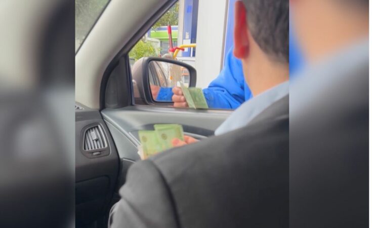 “Mashtrimi më i madh që ndodh”/ Shehaj publikon videon nga pika e karburantit: Ka abuzim nga ortakët e Ramës