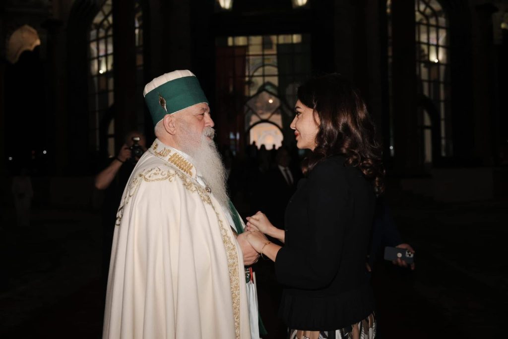 Çfarë po thotë realisht Spiropali pas urimeve të sofistikura?