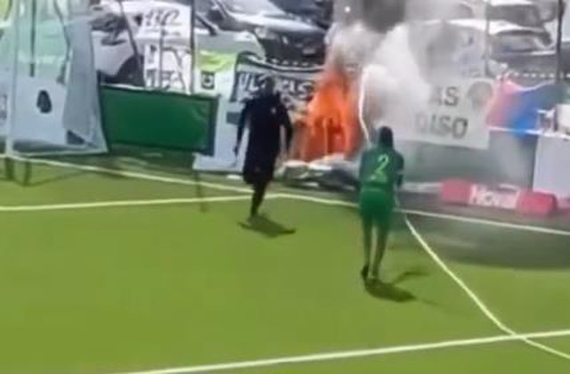 VIDEO/ Ish-lojtari i Italisë bëhet hero në Zvicër, shuan zjarrin gjatë një ndeshje
