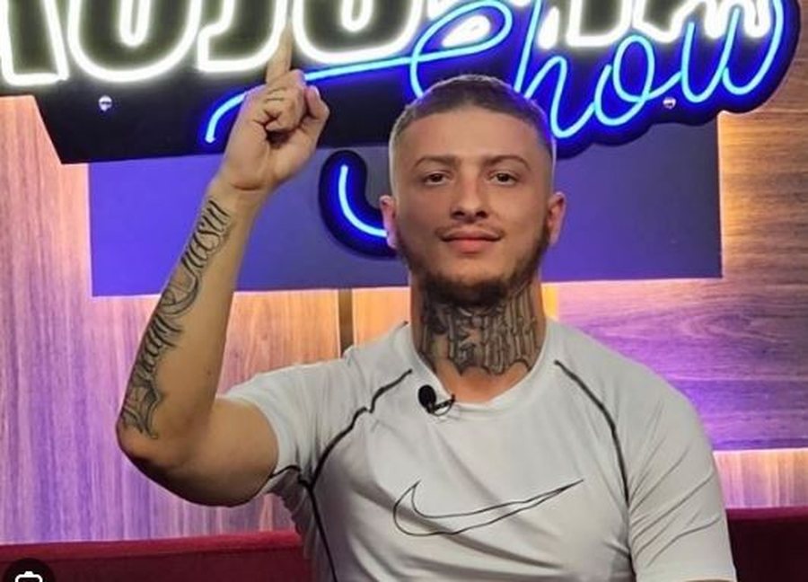 Fero bëhet baba për herë të dytë, një kapitull i ri larg vëmendjes