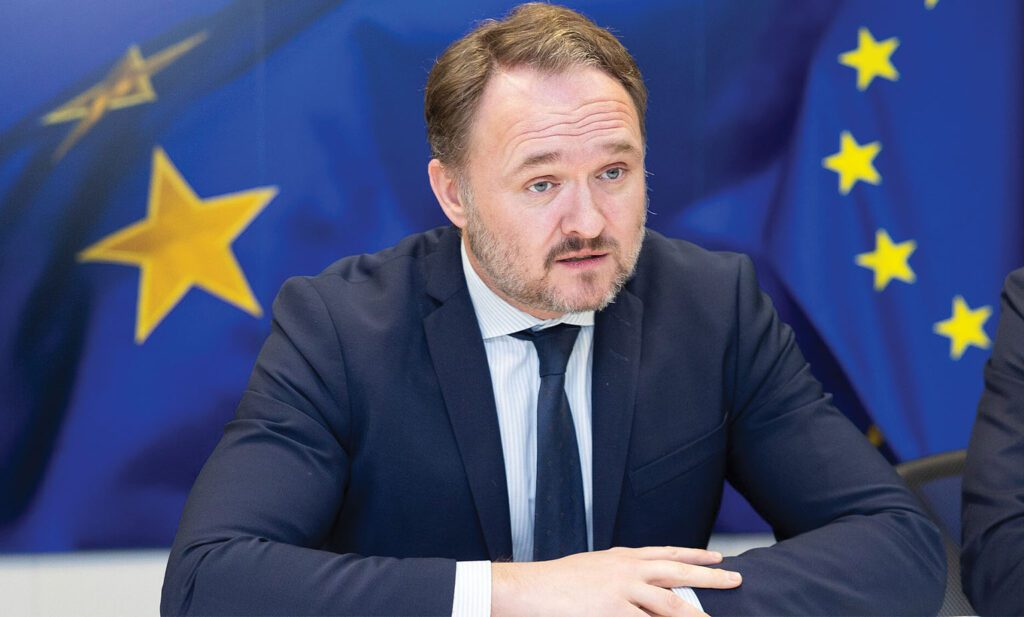 Europa duhet të përgatitet për një goditje energjetike afatgjatë, paralajmëron BE