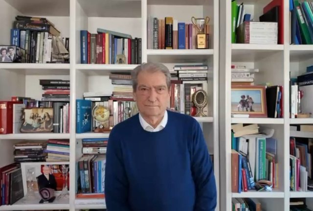 19:33 “Rama, përgjegjës për çmimin e lartë të naftës”/ Berisha: Më 17 prill qytetarët të dëshmojnë revoltën