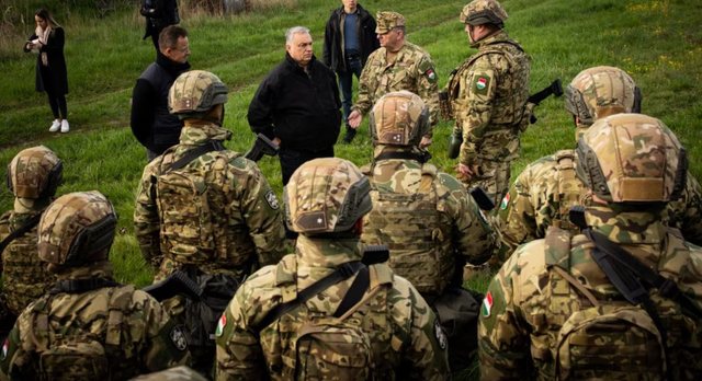 Dyshimet për sabotim/ Orban viziton gazsjellësin pranë kufirit hungarezo – serb