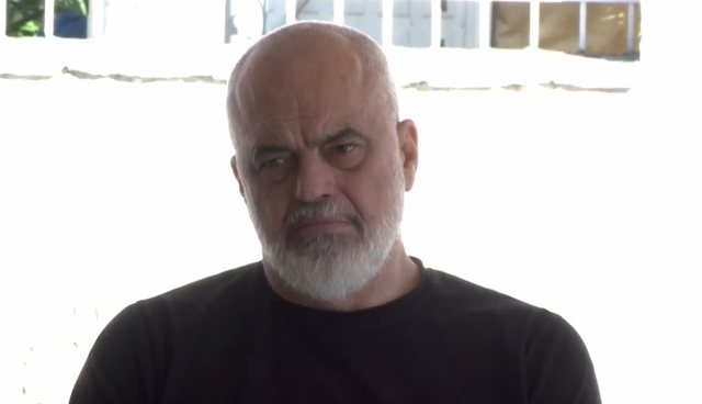 “Udhëhiqej nga dikush që nuk dinte shumëzimin”/ Rama ironizon Bashën dhe opozitën